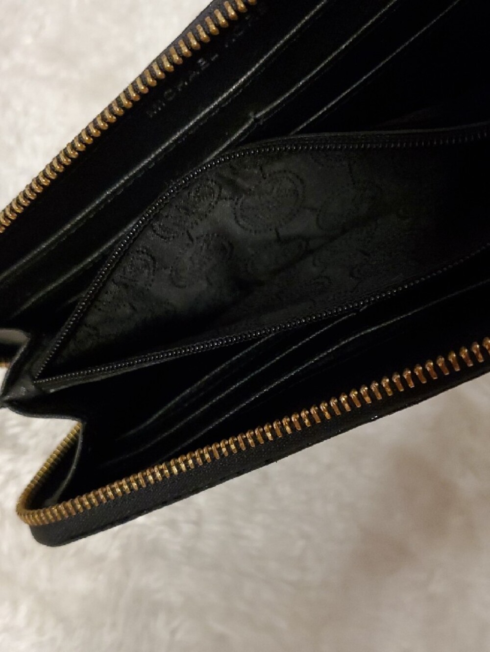 Michael Kors Black Patent Python Embossed Wallet with Gold Plaque EUC - Picture 8 of 9